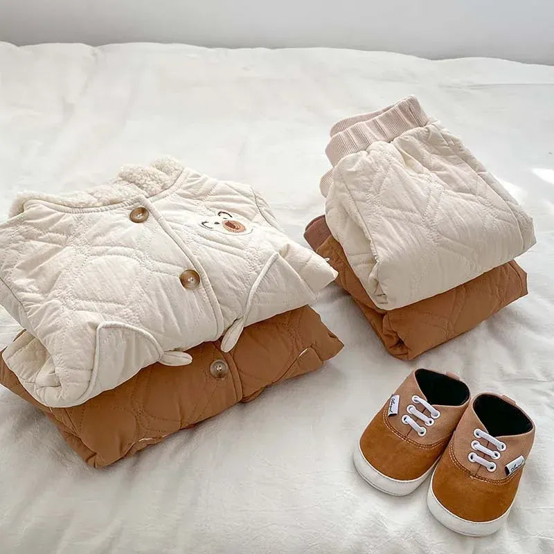 長袖セットアップ ベビーキッズセットアップ 2点セット ベアくまキルティングフーディジャケット+キルティング防寒ロングパンツ 2カラー【mh0007583】