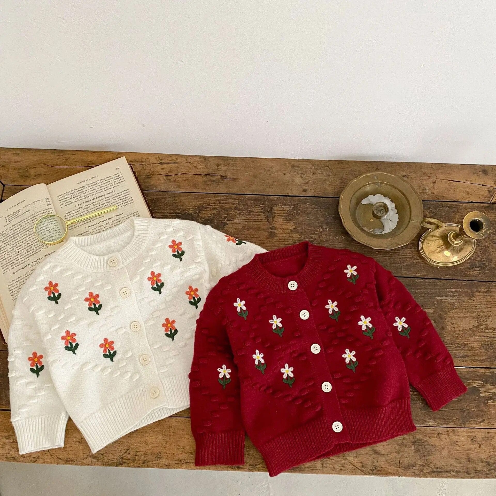 カーディガン・パーカー ベビーカーディガン ニットジャケット フラワー 花柄刺繍 裏フリース レッド ベージュ 2カラー ガールズ 女の子 子供服 4134D
