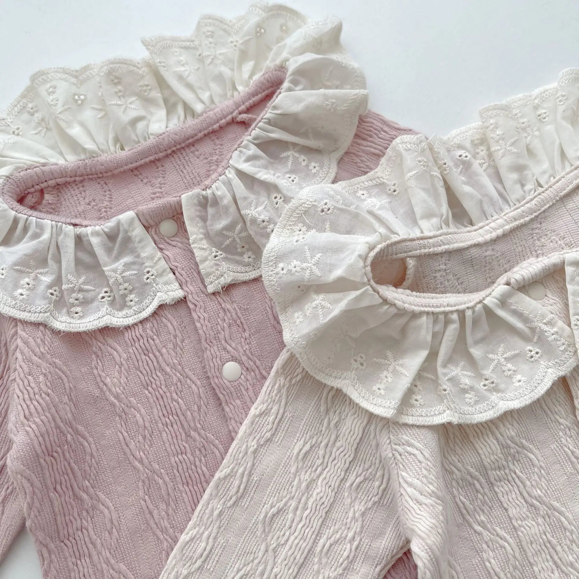 長袖ロンパース ベビーロンパース 長袖ボディスーツ レース フリルサークル襟 2カラー【mh0004706】