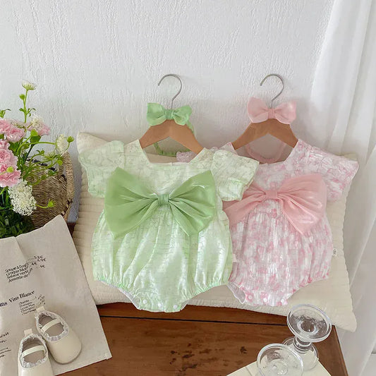 半袖ロンパース ベビーロンパース 半袖パフスリーブボディスーツ リボン フラワープリント ヘアバンドセット 2カラー【mh0005422】