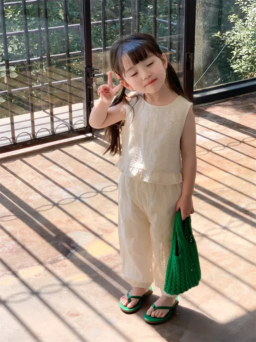 ノースリーブセットアップ キッズセットアップ 2点セット バックオープンノースリーブブラウス+ルーズロングパンツ レース刺繍【mh0005730】