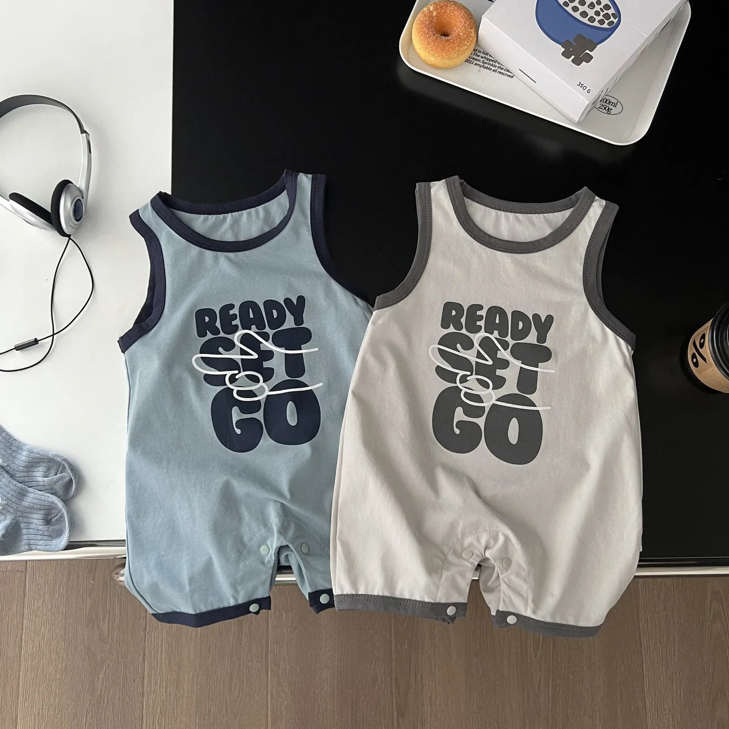 ノースリーブジャンプスーツ ベビージャンプスーツ タンクジャプスーツ ボディスーツ レターロゴプリント 2カラー【mh0006216】