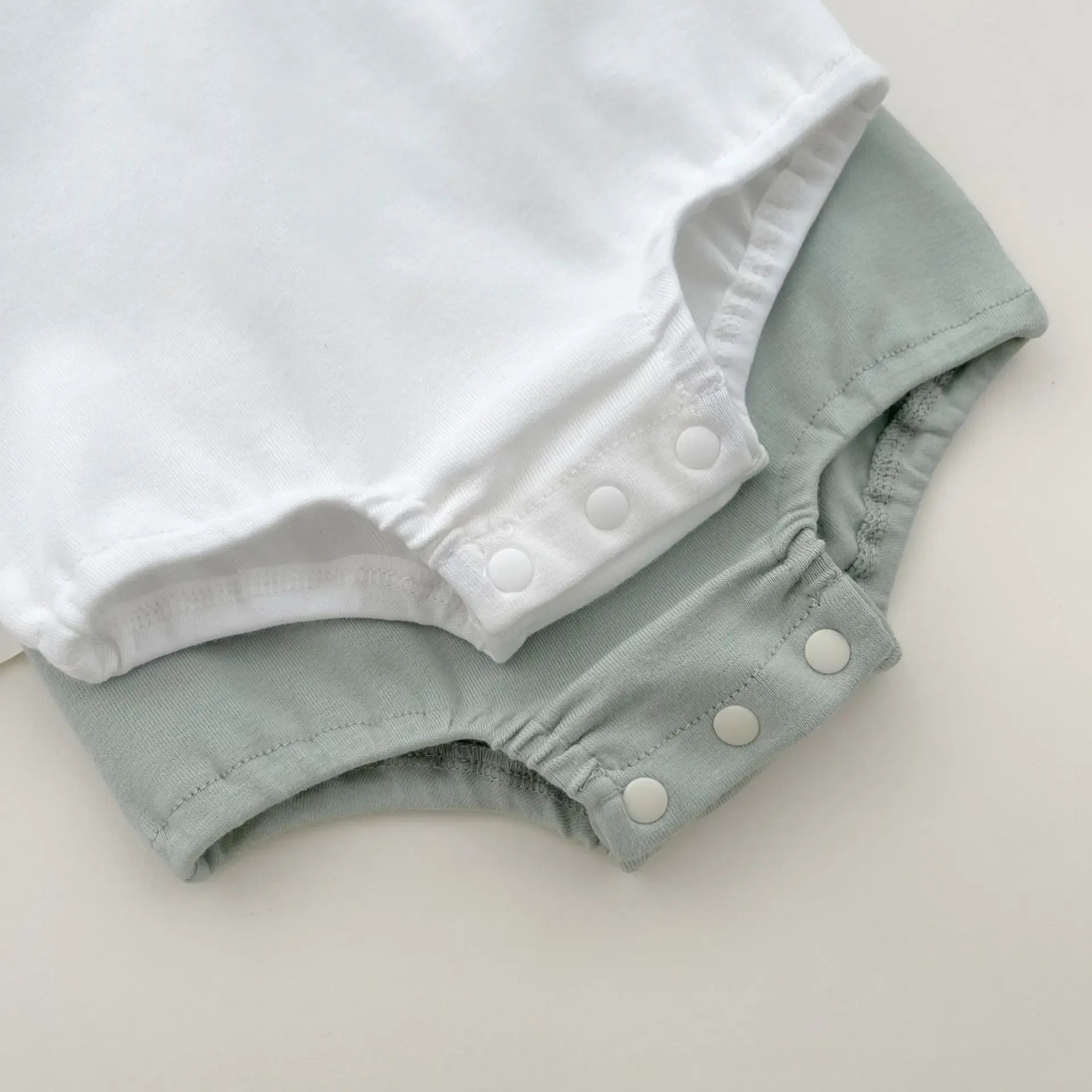 長袖ロンパース ベビーロンパース 長袖ボディスーツ フリルチュチュ襟 2カラー【mh0006348】