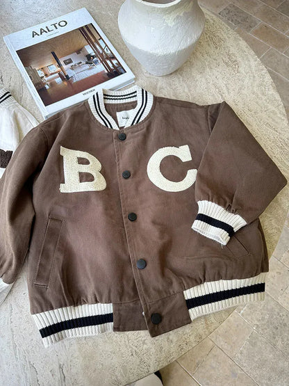 ショートコート・ジャケット・ジャンパー キッズアウター アルファベットアップリケスタジアムジャンパー スタジャン2カラー【mh0006708】