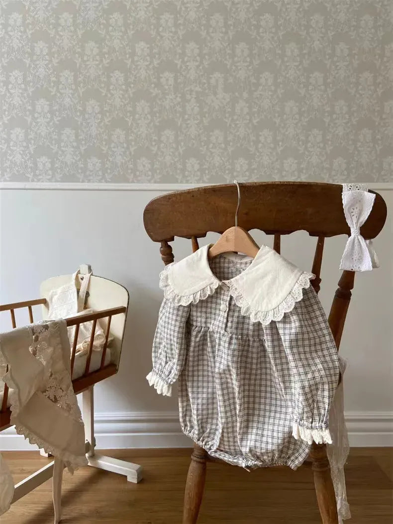 長袖ロンパース ベビーロンパース ビッグフリル襟チェック柄長袖ボディスーツ 2カラー【mh0006718】