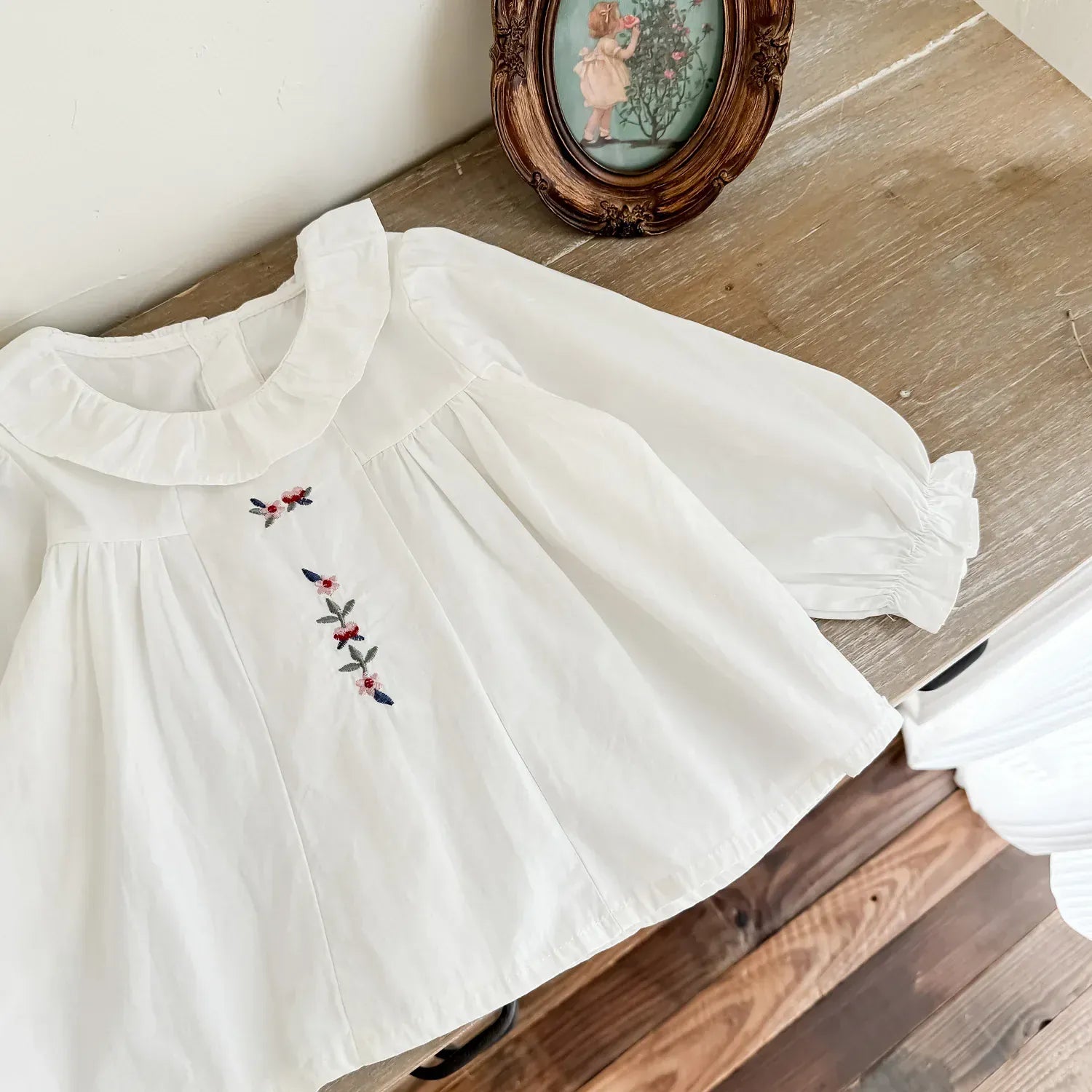 長袖シャツ・ブラウス キッズトップス サークルフリル襟刺繍ワンポイント長袖チュニックブラウス 2カラー【mh0006742】