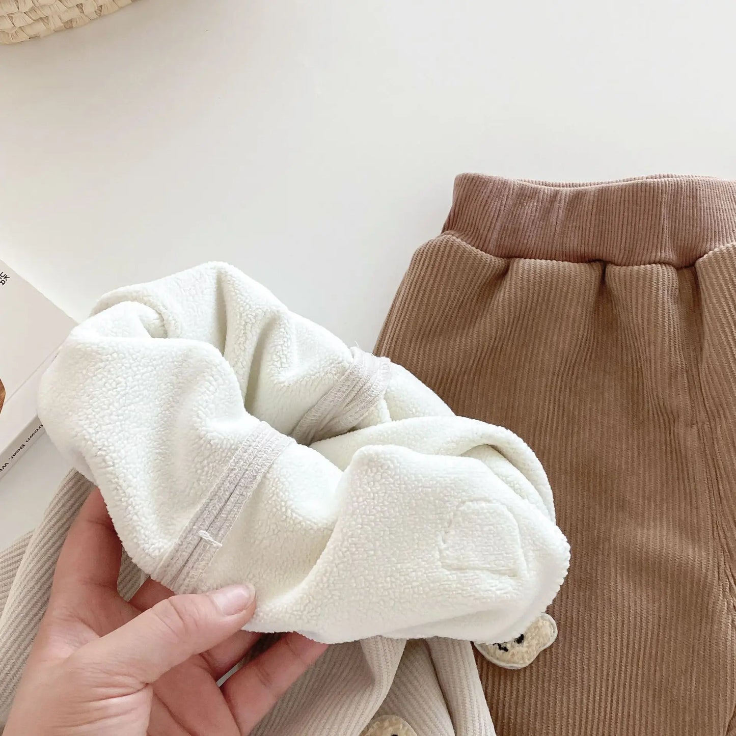 ロングパンツ・スウェットパンツ ベビーキッズ コーデュロイベアくまワッペンロングパンツ 2カラー【mh0006945】