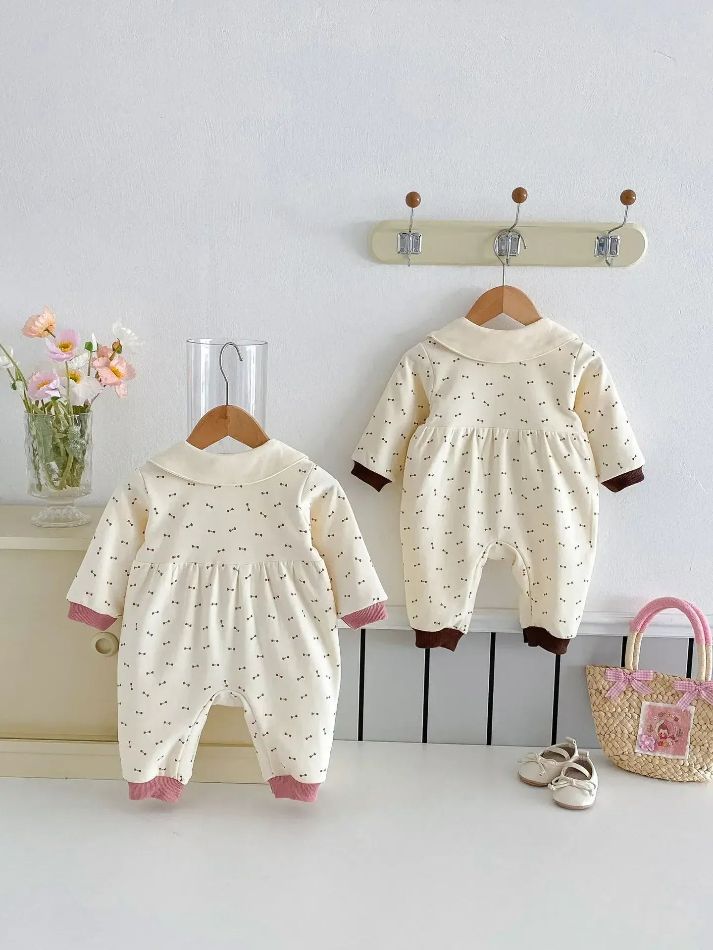 長袖ロンパース ベビーロンパース ビッグリボン丸襟長袖ジャンプスーツ 2カラー【mh0007100】