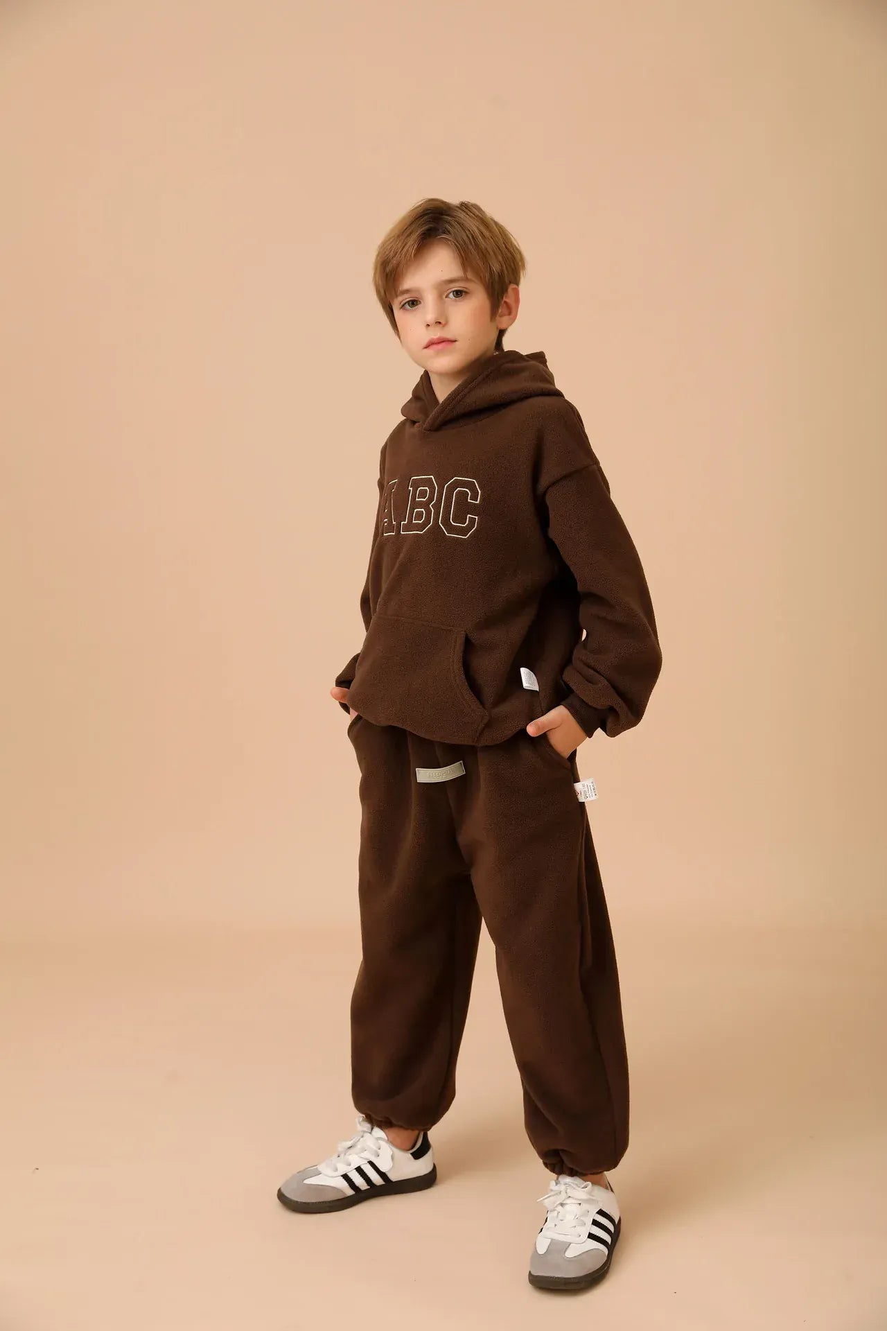 長袖セットアップ キッズセットアップ 2点セット レターロゴ刺繍フリースフーディパーカー+ロングパンツ【mh0008168】