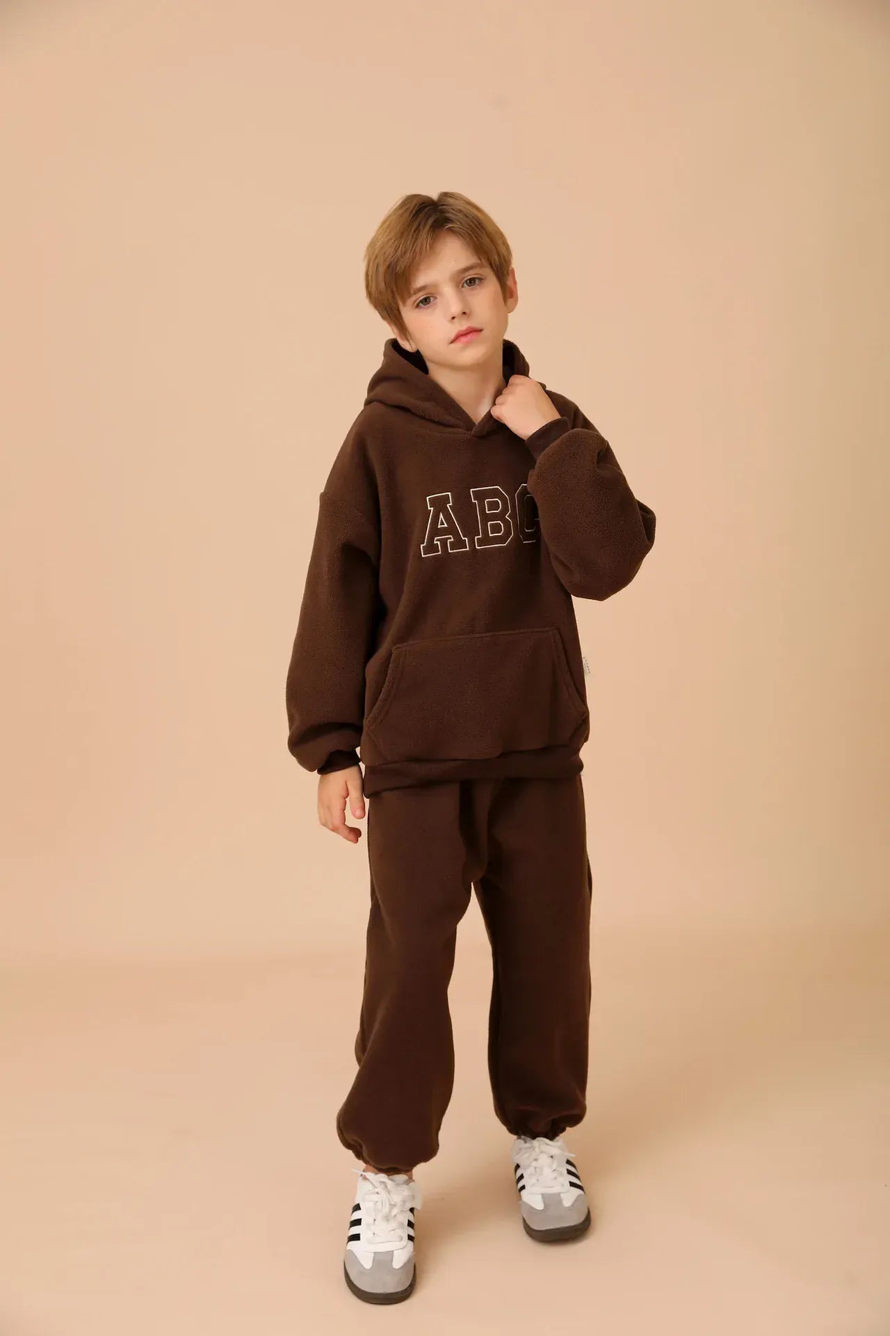 長袖セットアップ キッズセットアップ 2点セット レターロゴ刺繍フリースフーディパーカー+ロングパンツ【mh0008168】