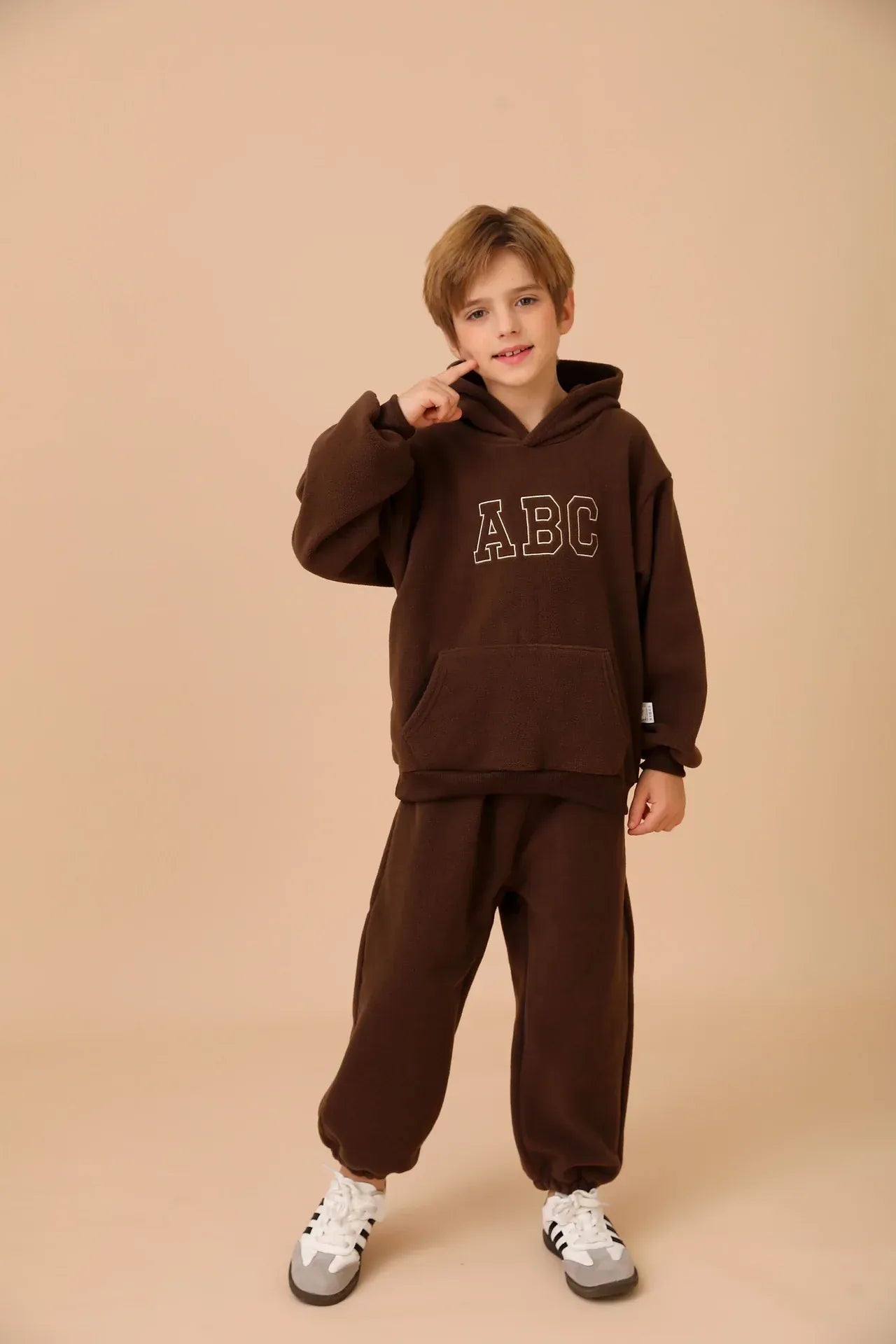 長袖セットアップ キッズセットアップ 2点セット レターロゴ刺繍フリースフーディパーカー+ロングパンツ【mh0008168】