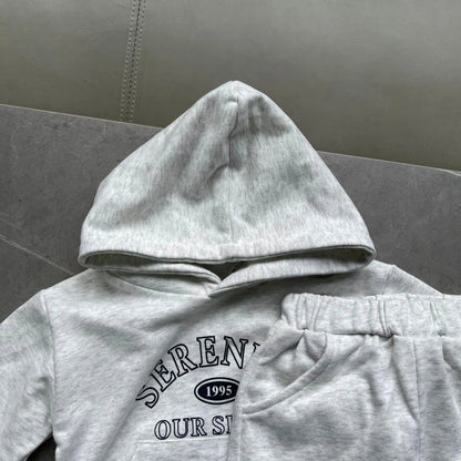 長袖セットアップ ベビーキッズセットアップ 2点セット レターロゴ裏フリースフーディ長袖スウェットパーカー+ロングスウェットパンツ【mh0008424】