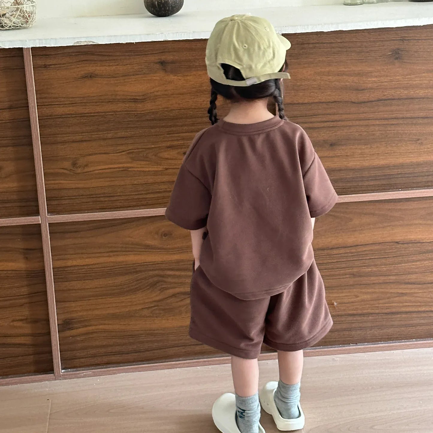 半袖セットアップ キッズセットアップ 2点セット レターロゴプリント半袖Tシャツ+ハーフパンツ 2カラー