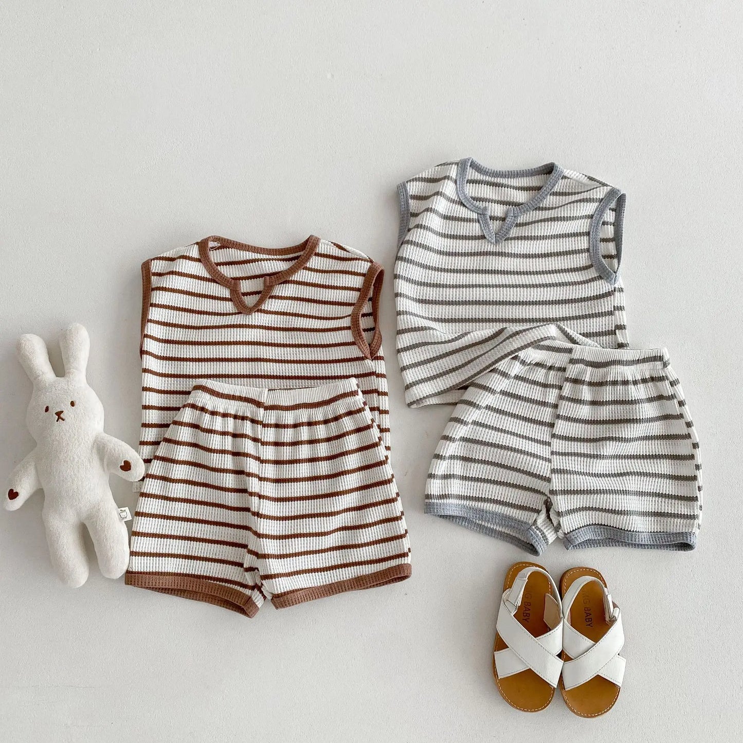 ノースリーブセットアップ ☺︎ キッズセットアップ 2点セット ノースリーブTシャツ+ショートパンツ レトロボーダー 2カラー