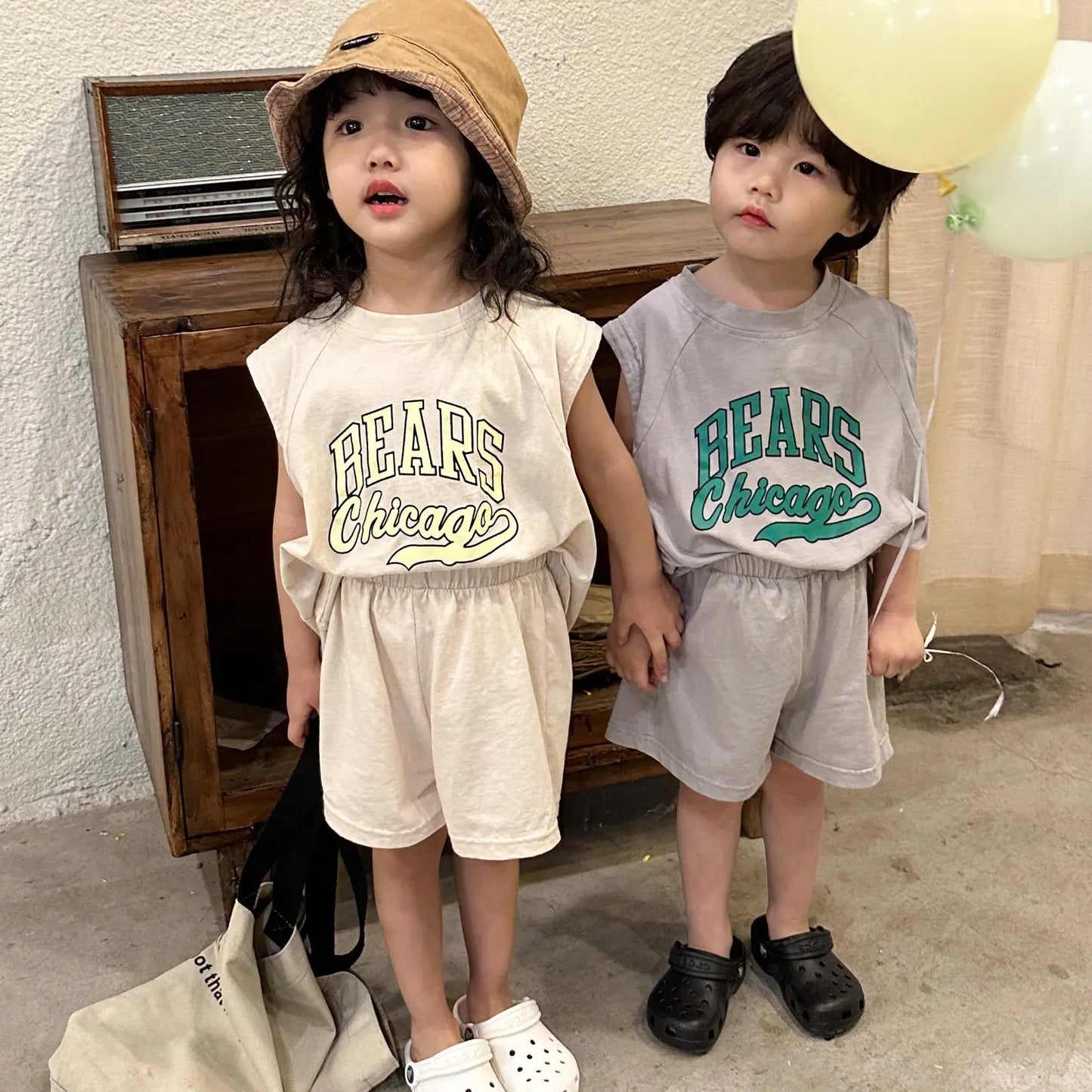 ノースリーブセットアップ キッズセットアップ 2点セット ノースリーブTシャツ+ショートパンツ レターロゴプリント 2カラー