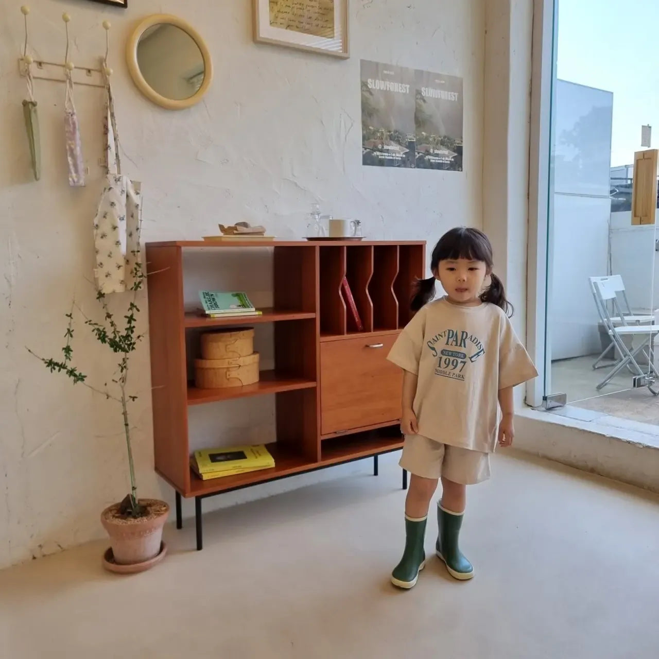 半袖セットアップ キッズセットアップ 2点セット 半袖Tシャツ+ショートパンツ レターロゴプリント 2カラー