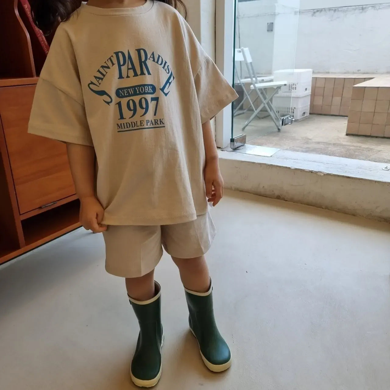 半袖セットアップ キッズセットアップ 2点セット 半袖Tシャツ+ショートパンツ レターロゴプリント 2カラー