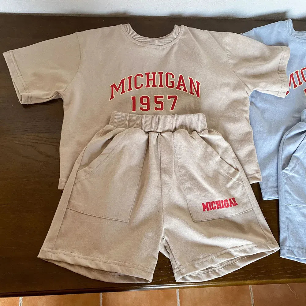 半袖セットアップ キッズセットアップ 2点セット 半袖Tシャツ+ハーフパンツ レターロゴプリント 2カラー