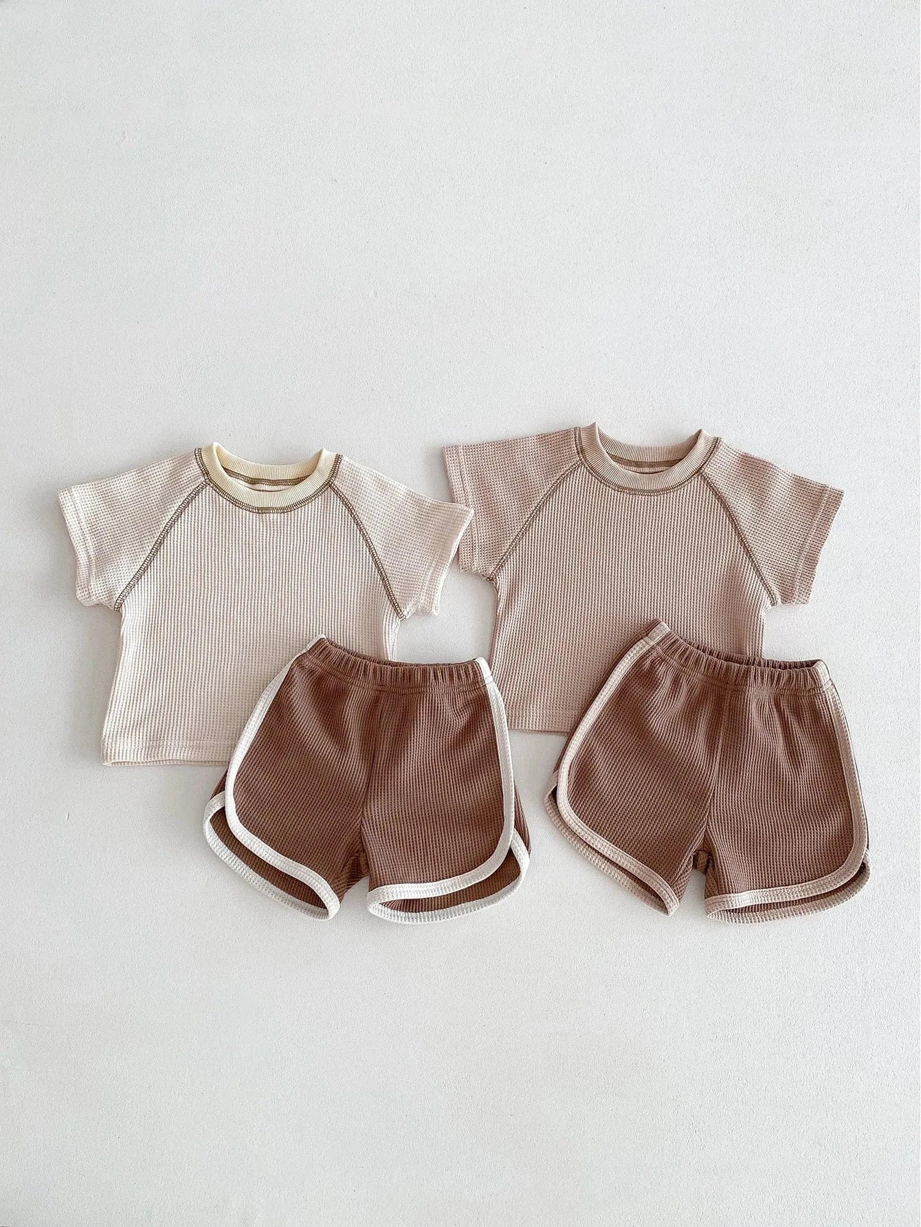 半袖セットアップ ☺︎ ベビーセットアップ 2点セット ワッフル 半袖Tシャツ+ショートパンツ シンプルベーシック 2カラー