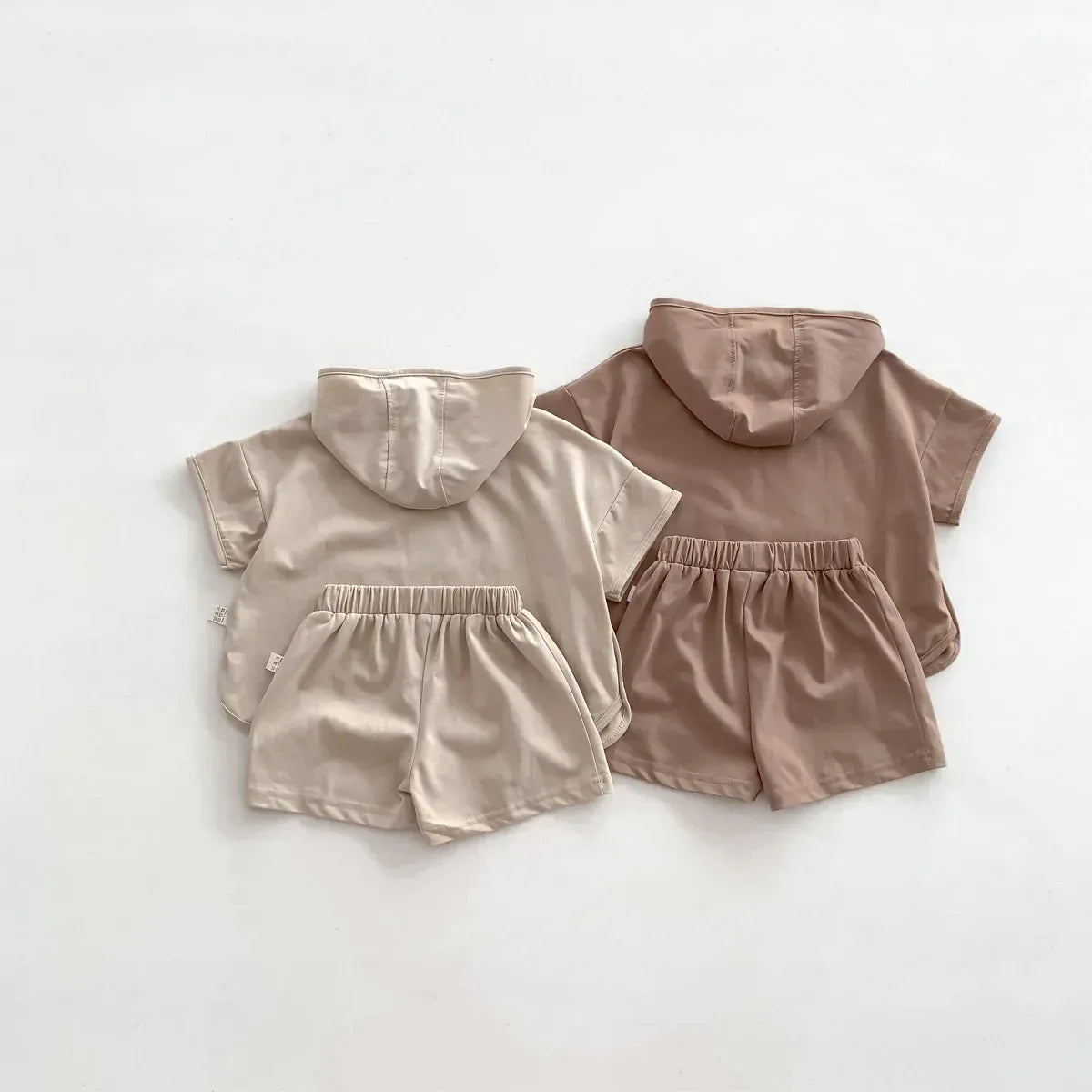 半袖セットアップ ☺︎ キッズセットアップ 2点セット 半袖フーディTシャツ+ショートパンツ レターロゴプリント2カラー