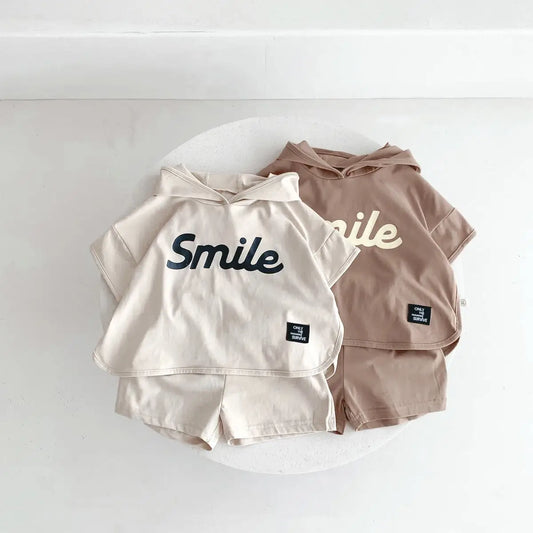 半袖セットアップ ☺︎ キッズセットアップ 2点セット 半袖フーディTシャツ+ショートパンツ レターロゴプリント2カラー