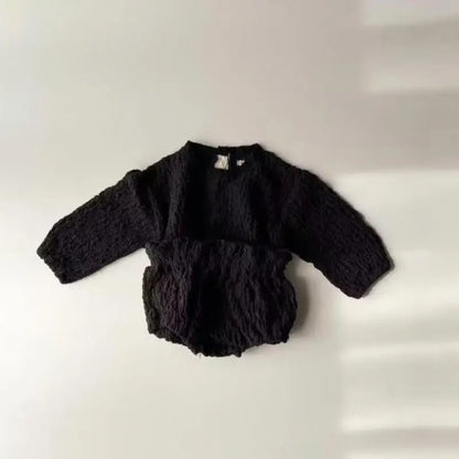 キッズ用2点セット 長袖Tシャツ・ブルマ 黒。起毛感のあるトップ