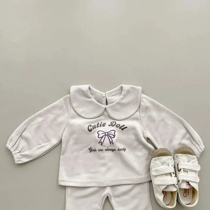 長袖セットアップ ベビーキッズセットアップ 2点セット リボンプリント丸襟長袖Tシャツ+裾フリルロングパンツ 2カラー【mh0007416】