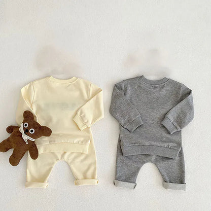 長袖セットアップ ベビーセットアップ 2点セット 長袖Tシャツ+ロングパンツ レターロゴ刺繍 2カラー【mh0007753】