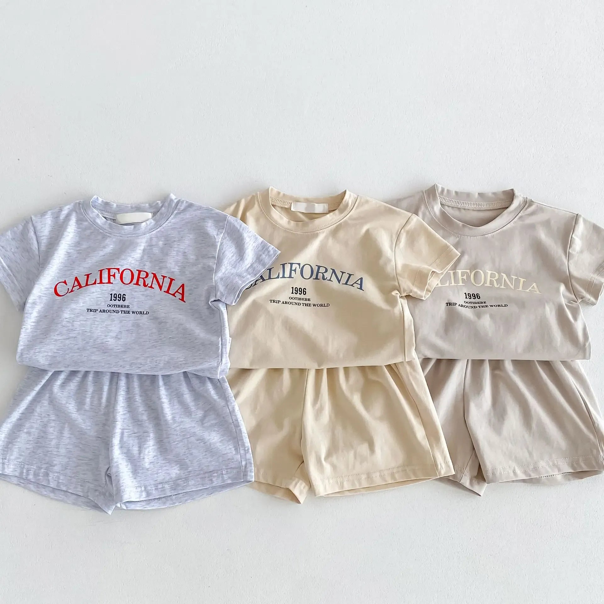 半袖セットアップ キッズセットアップ 2点セット 半袖Tシャツ+ショートパンツ レターロゴプリント 3カラー