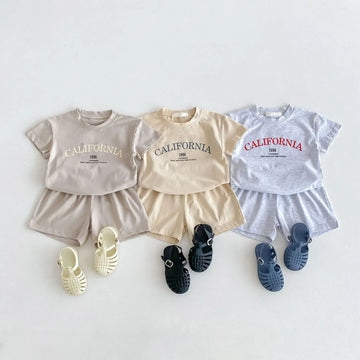 半袖セットアップ キッズセットアップ 2点セット 半袖Tシャツ+ショートパンツ レターロゴプリント 3カラー