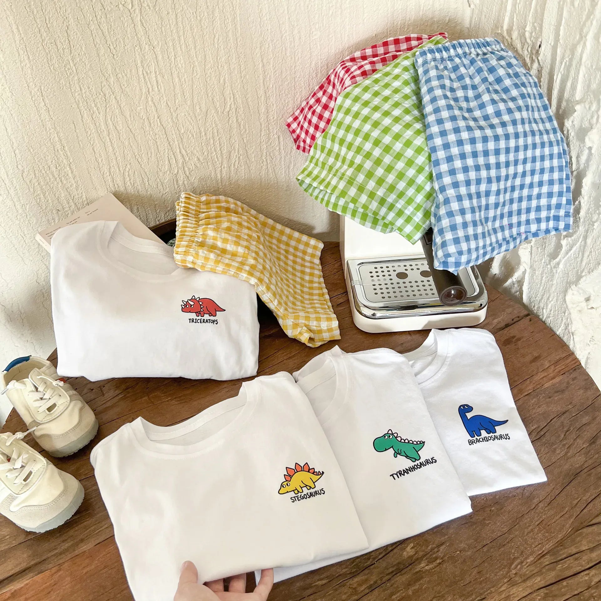 半袖セットアップ キッズセットアップ 2点セット 半袖Tシャツ+チェックショートパンツ ダイナソー恐竜プリント 4カラー【mh0005509】