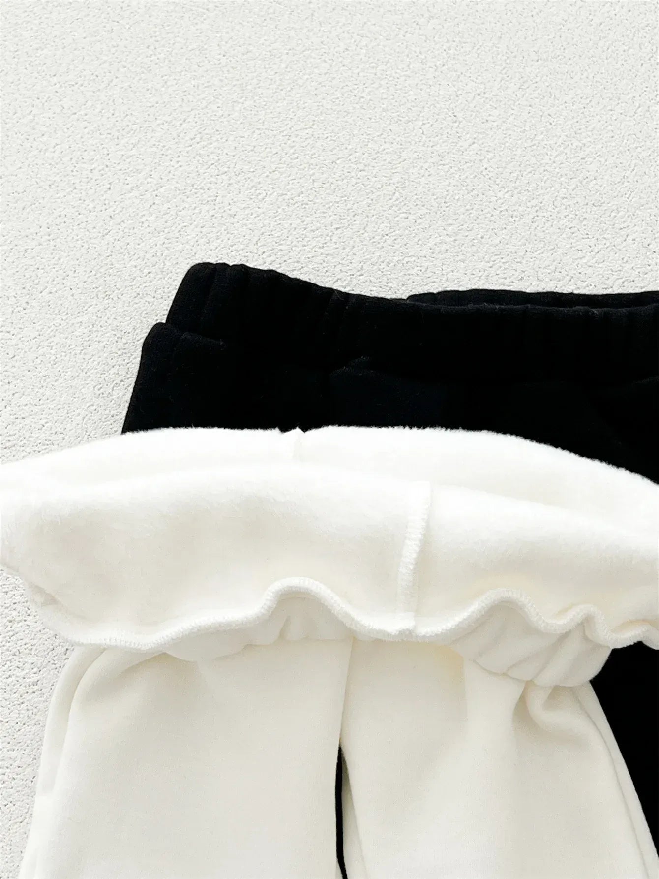 長袖セットアップ キッズセットアップ 2点セット ペプラムレースフリル長袖Tシャツ+裾レースロングフレアパンツ【mh0008503】