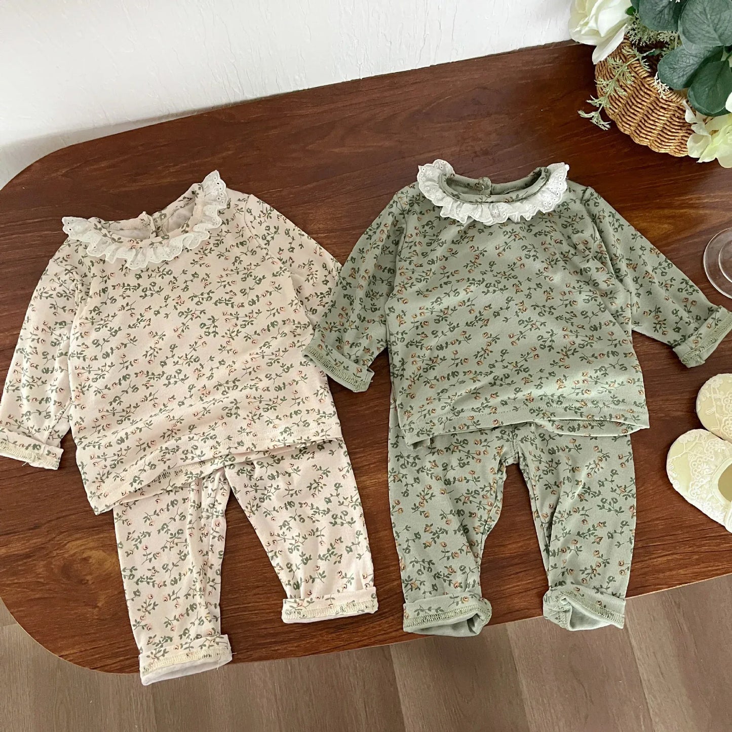 長袖パジャマ ベビーセットアップ 2点セット 長袖パジャマセット フラワープリント長袖Tシャツ+ハイウェストパンツ【mh0008616】