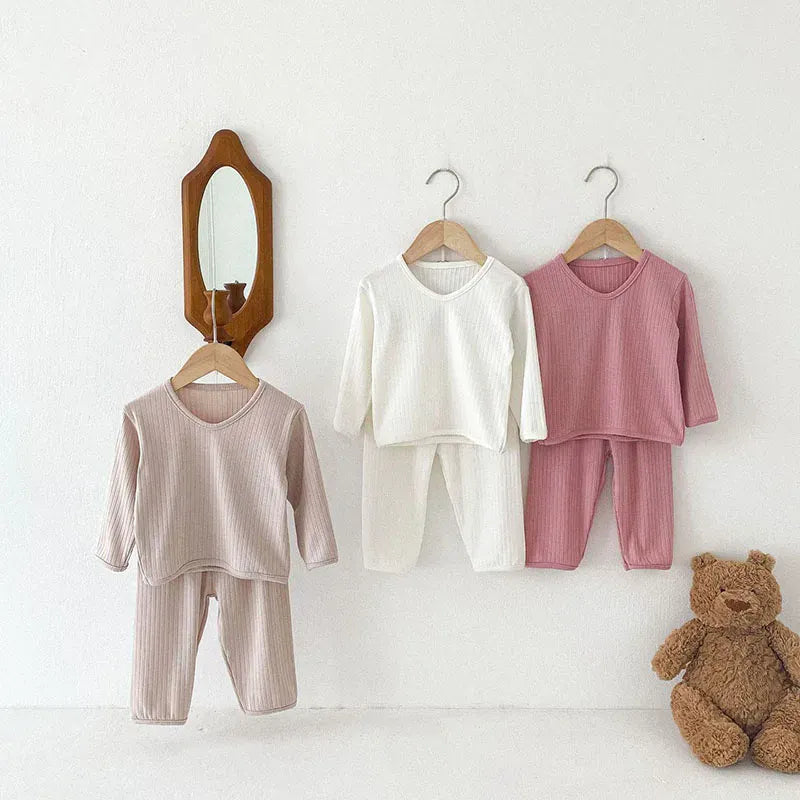 長袖パジャマ ベビーセットアップ 2点セット 長袖パジャマセット Vネック長袖Tシャツ+ロングパンツ シンプルベーシック ルームウェア 3カラー【mh0006452】