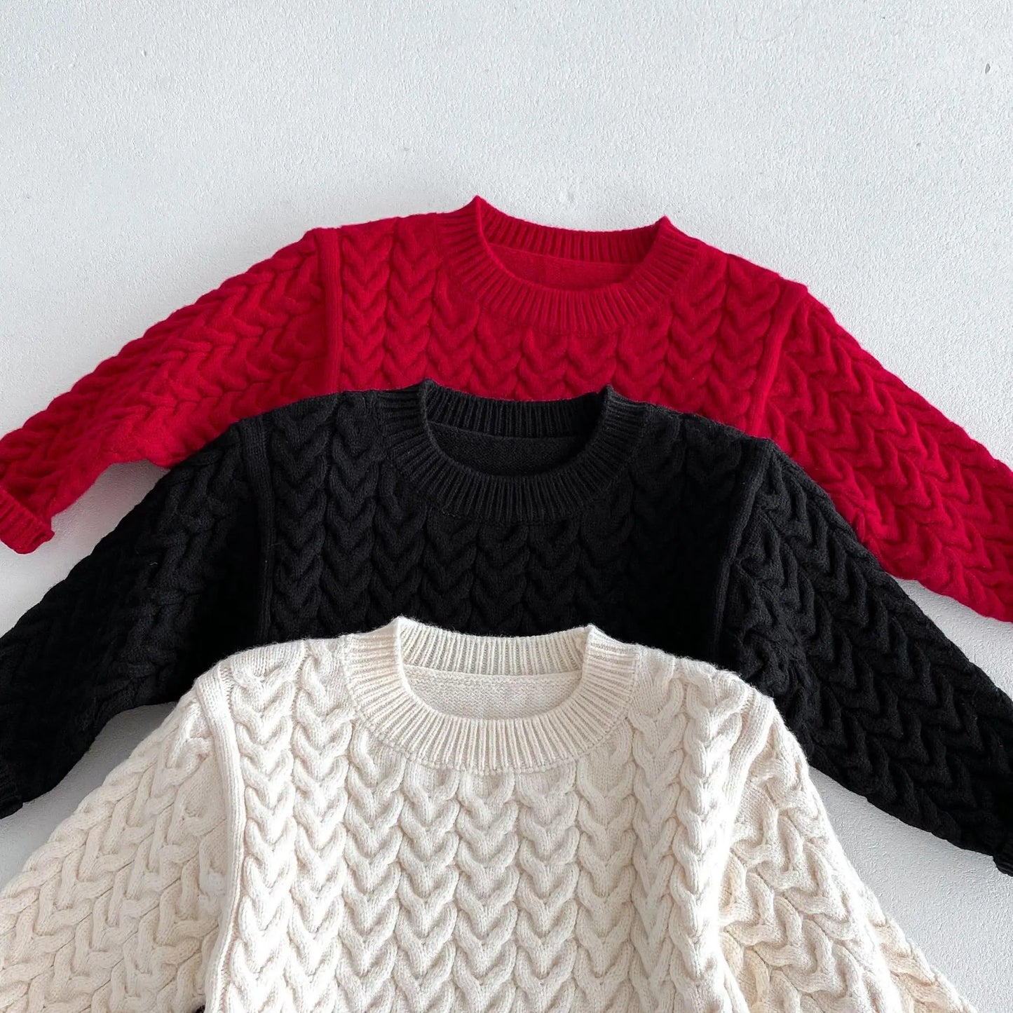 長袖ワンピース キッズワンピース 裾フリル縄編みニットワンピース 3カラー
