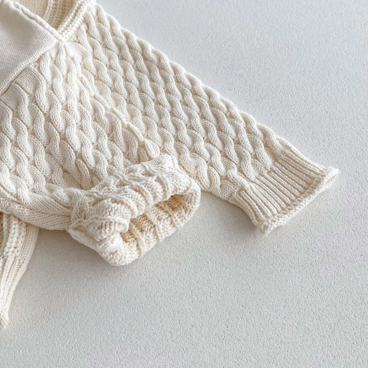 ニット・セーター キッズトップス ニットハイネックセーター アランニット ケーブル編み ボトルネック 3カラー