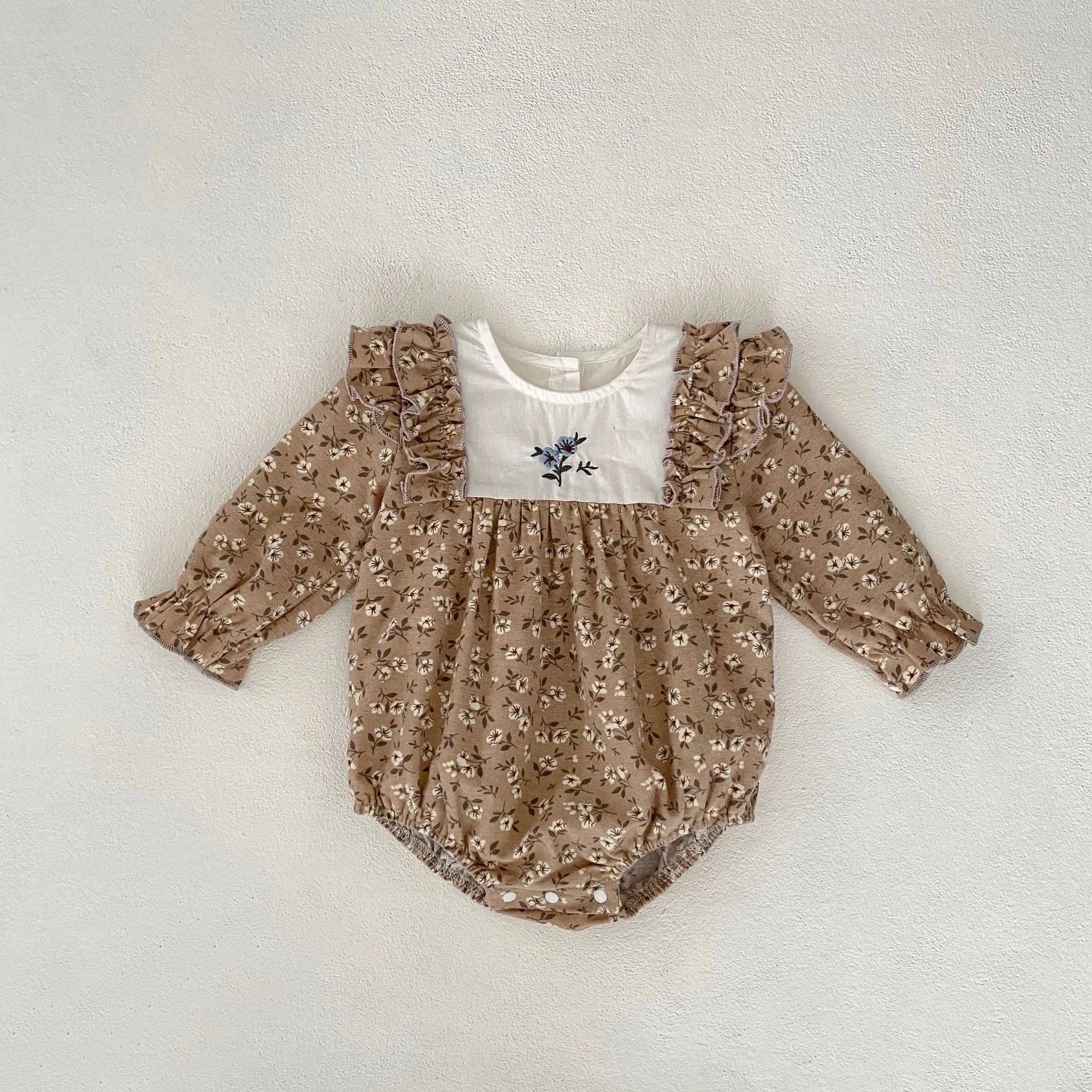 長袖ロンパース ベビー 長袖ロンパース フラワー刺繍 プリント ショルダーフリル カーキ ガールズ 女の子 子供服 7790