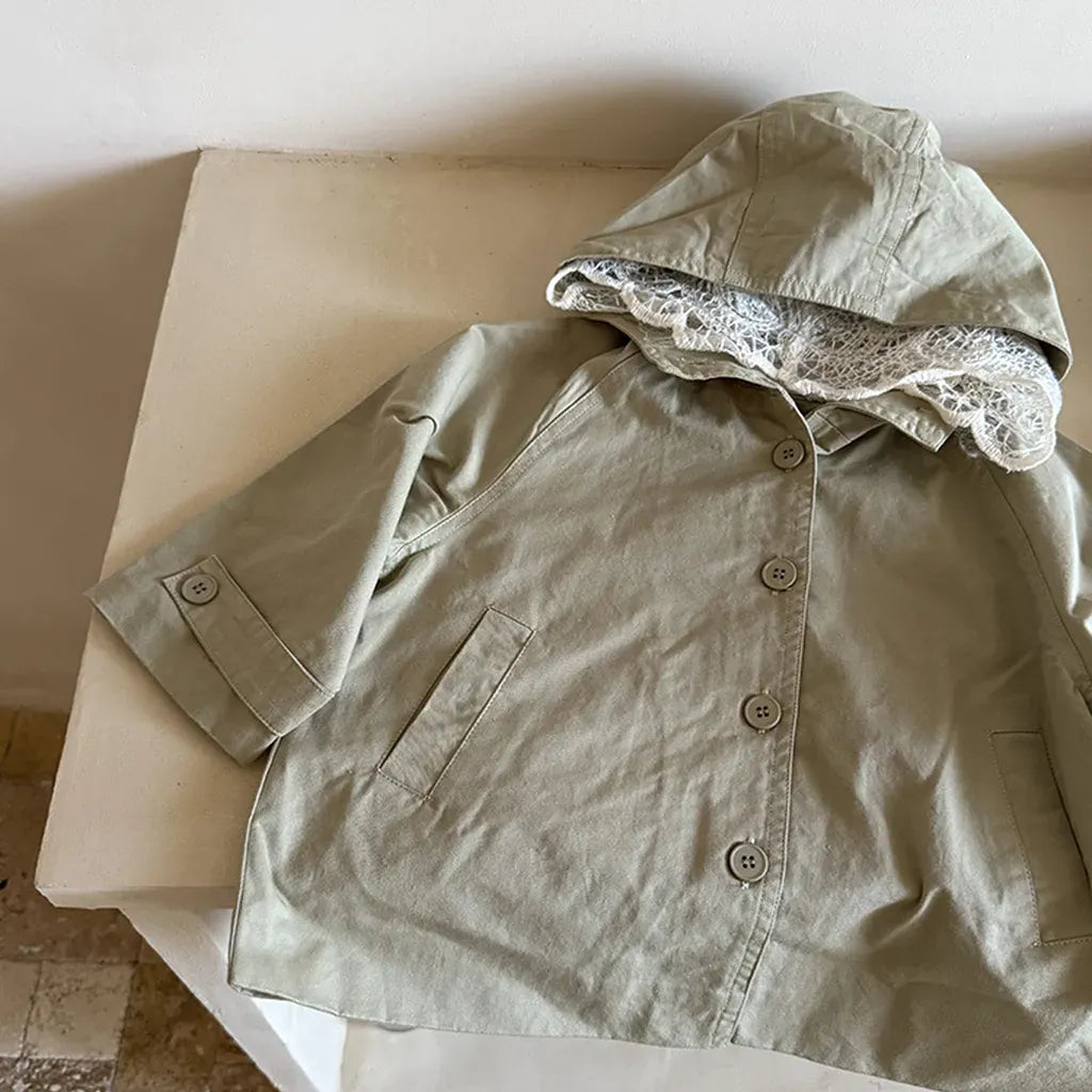 ショートコート・ジャケット・ジャンパー レースフリル付きフードジャケット ゆったりAラインアウター【mh0011057】