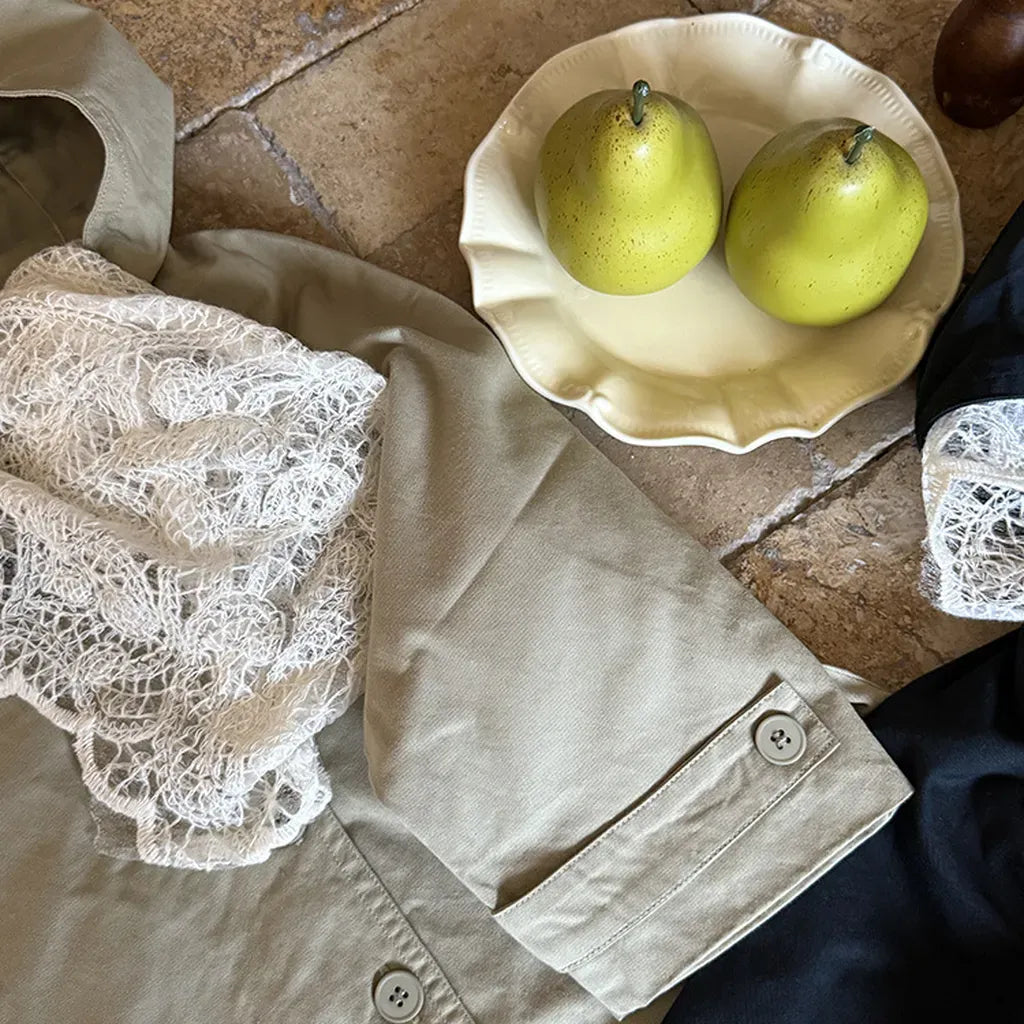 ショートコート・ジャケット・ジャンパー レースフリル付きフードジャケット ゆったりAラインアウター【mh0011057】