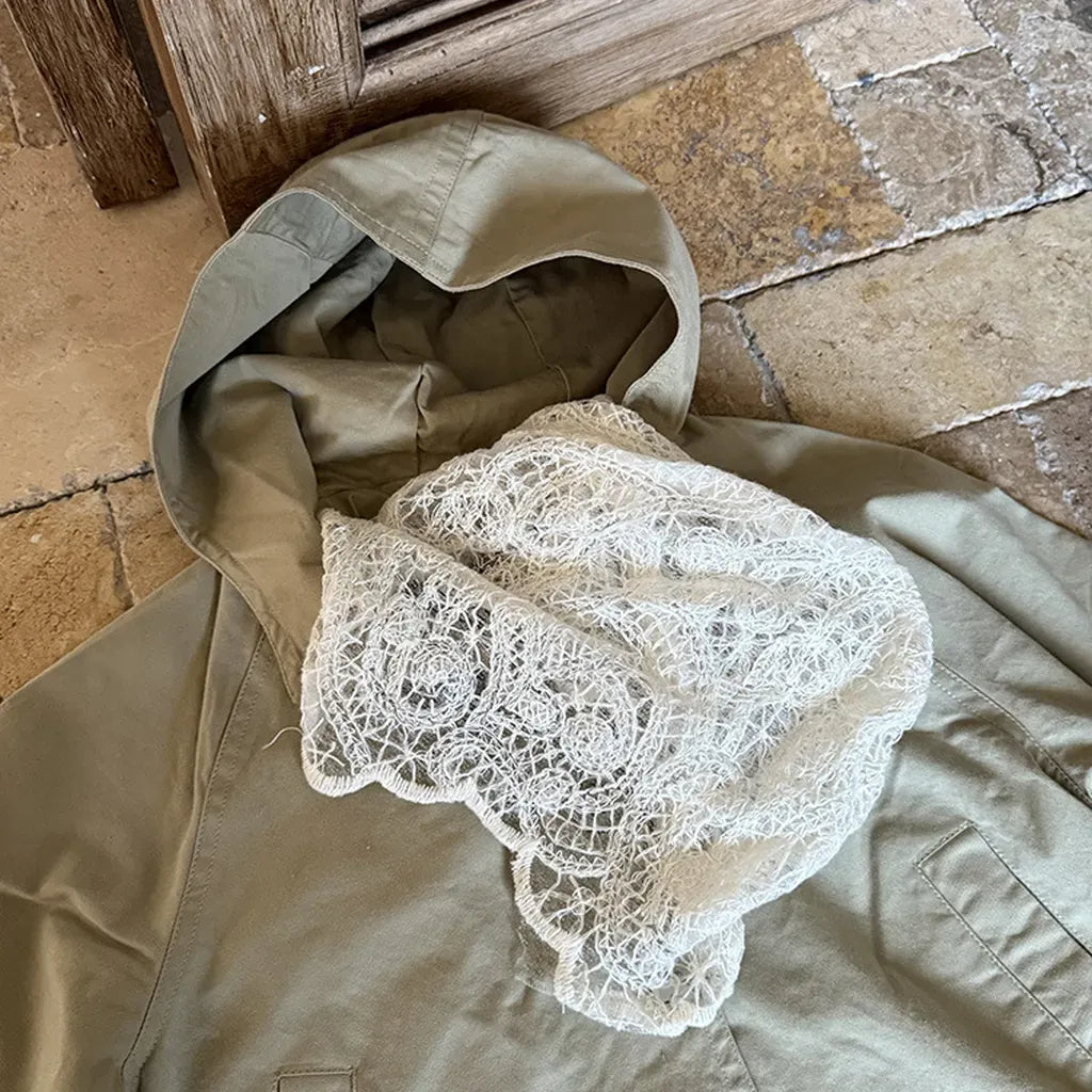 ショートコート・ジャケット・ジャンパー レースフリル付きフードジャケット ゆったりAラインアウター【mh0011057】