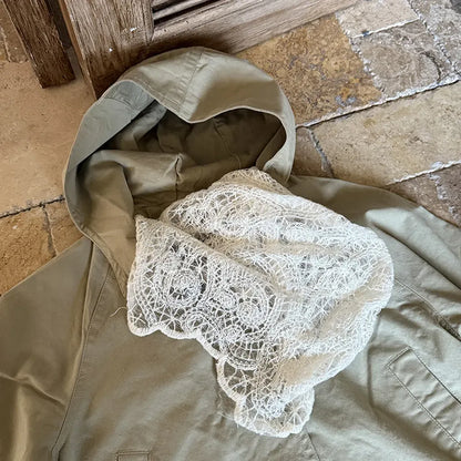 ショートコート・ジャケット・ジャンパー レースフリル付きフードジャケット ゆったりAラインアウター【mh0011057】