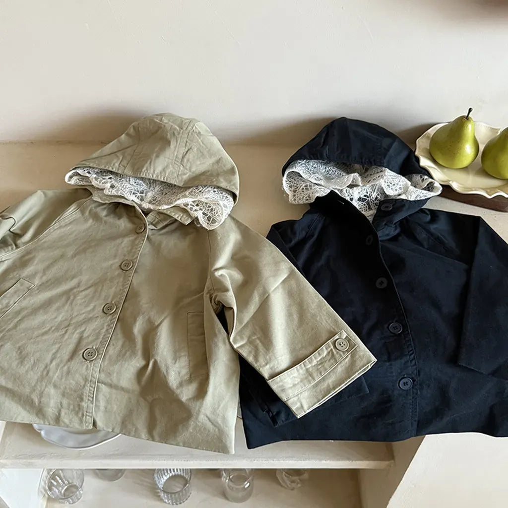 ショートコート・ジャケット・ジャンパー レースフリル付きフードジャケット ゆったりAラインアウター【mh0011057】