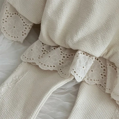 長袖セットアップ Apricot / 12M  80CM ベビーセットアップ 2点セット レースペプラムドッキング長袖スウェットシャツ+フラワー刺繍アクセントロングパンツ アプリコット【mh0007209】