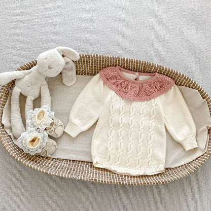 長袖ロンパース Apricot / 66cm 0-6m ベビーロンパース レースニットラッフル襟長袖ボディスーツ 2カラー【mh0007423】