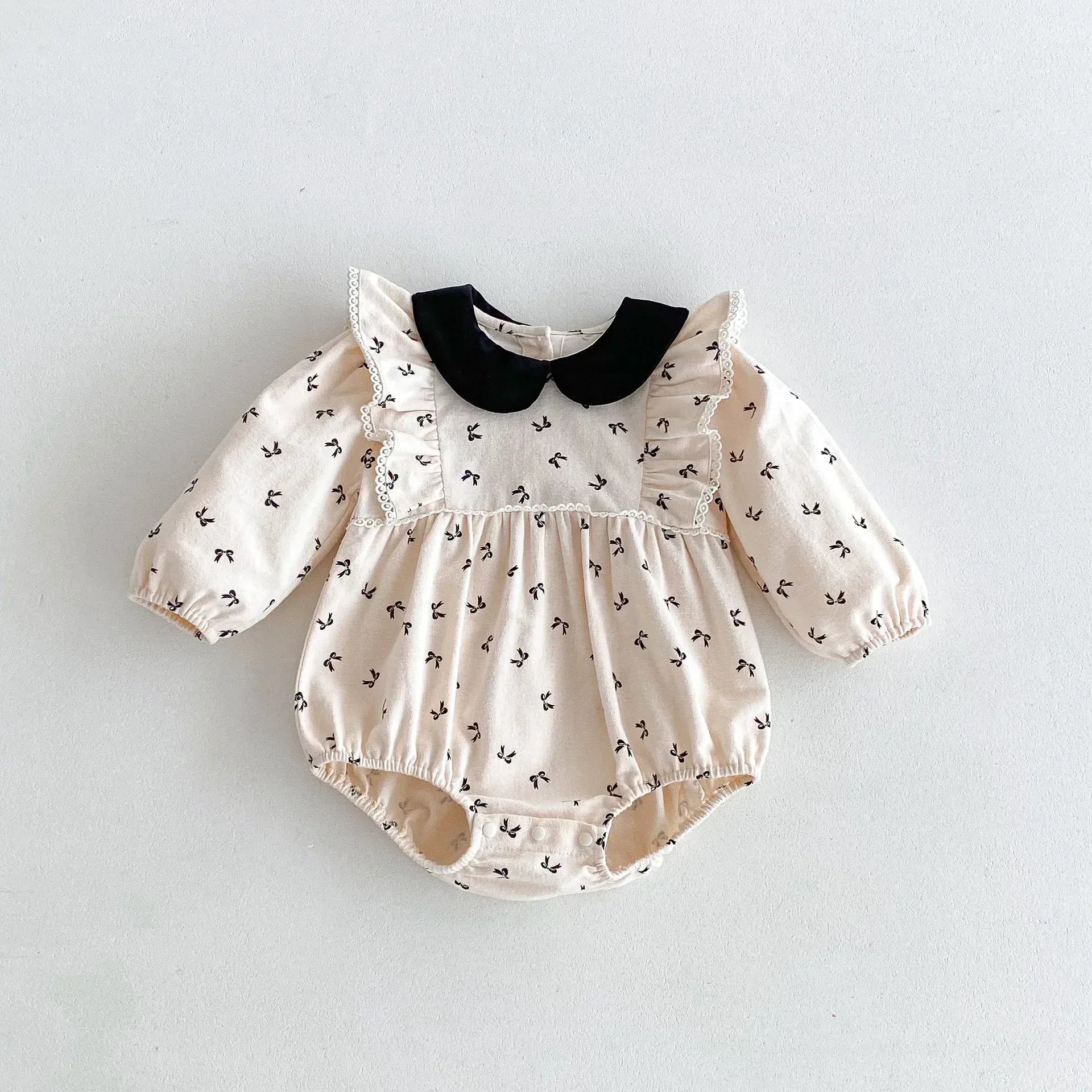 長袖ロンパース Apricot / 66cm 0-6m ベビーロンパース リボンプリントフリル丸襟長袖ボディスーツ【mh0007405】