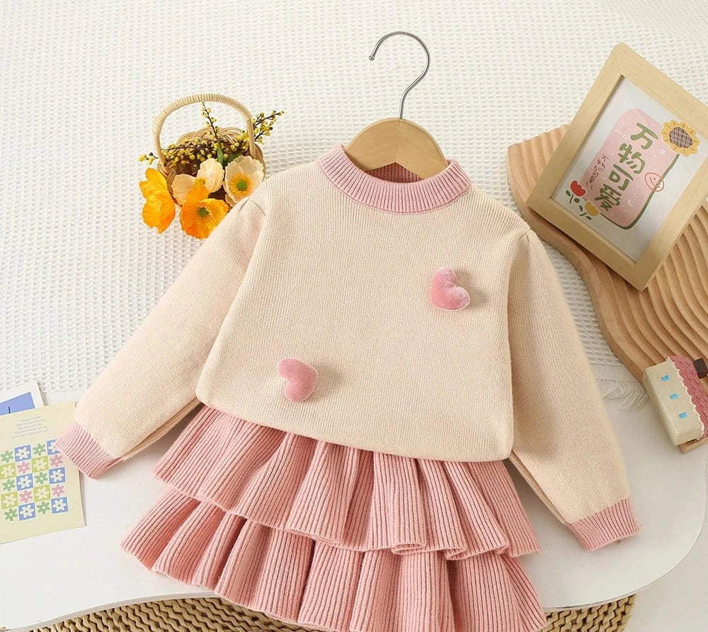 長袖セットアップ Beige / 2T 90cm キッズセットアップ 2点セット ハート長袖ニットセータープルオーバー+ハイウェストティアードフリルニットミニスカート【mh0007709】