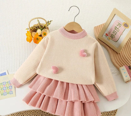 長袖セットアップ Beige / 2T 90cm キッズセットアップ 2点セット ハート長袖ニットセータープルオーバー+ハイウェストティアードフリルニットミニスカート【mh0007709】