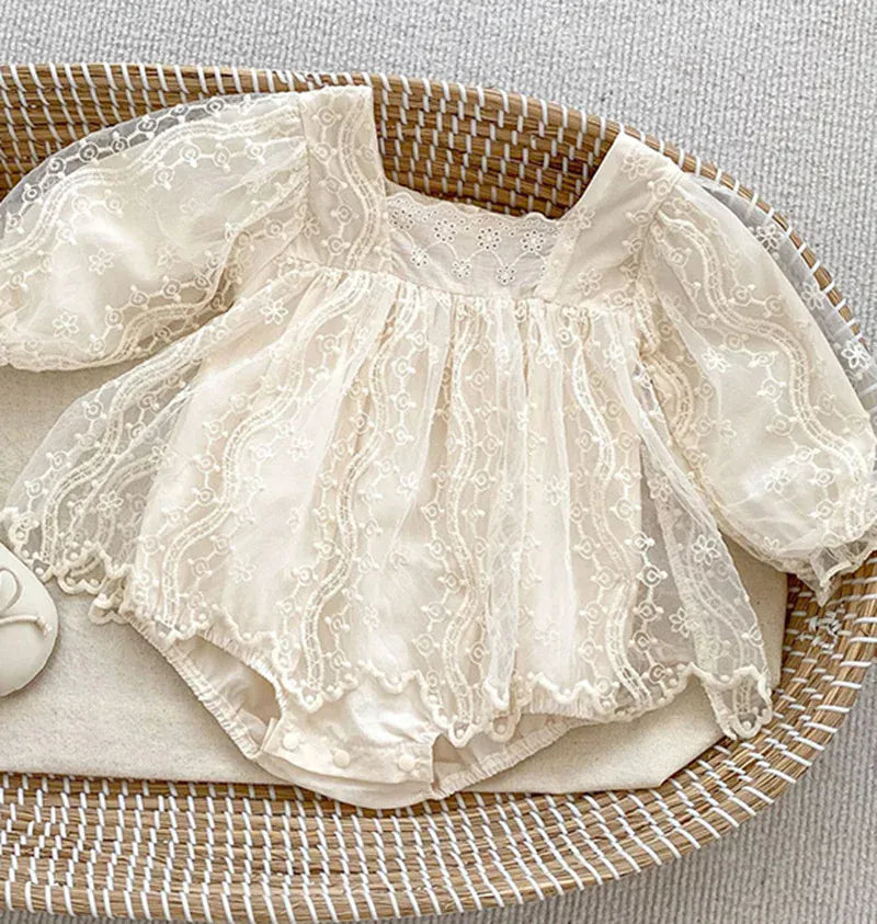 長袖ロンパース Beige / 3-6M 66cm ベビーロンパース 長袖レーススカートボディスーツ ベビードレス ベージュ【mh0006620】