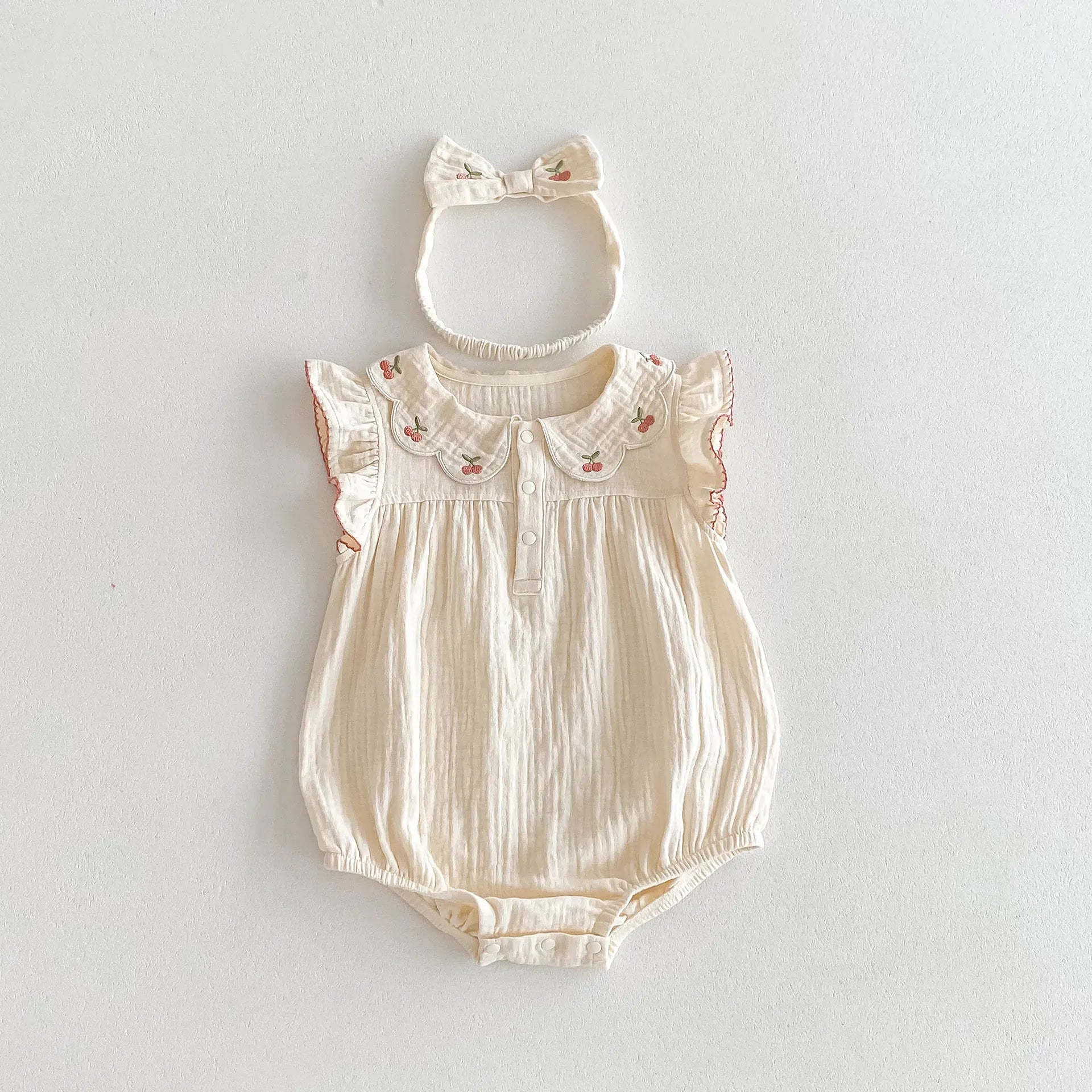 ノースリーブロンパース beige / 66cm 0-6m ベビーロンパース チェリー さくらんぼ刺繍 ノースリーブフリル襟ボディスーツ ヘアバンドセット