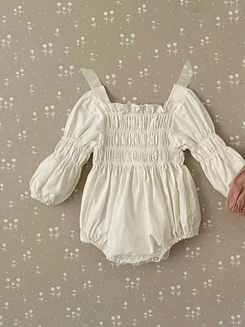 長袖ロンパース beige / 66cm ベビーロンパース シャーリング長袖パフスリーブ ドレスロンパース ベージュ/レッド/2カラー
